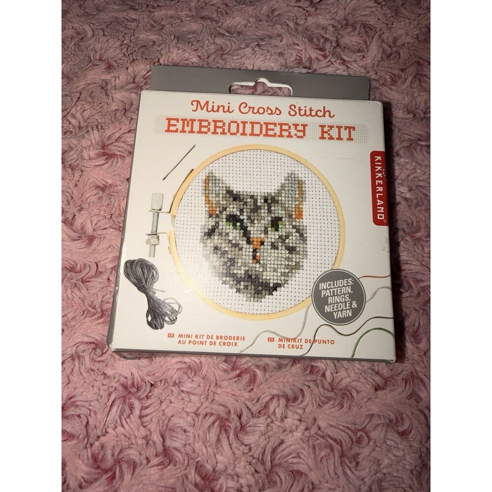 Kikkerland Mini Cross Stitch Embroidery Kit  Cat Pattern NEW
